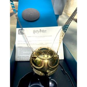 Harry Potter Golden Snitch Clock from Pottery Barn.